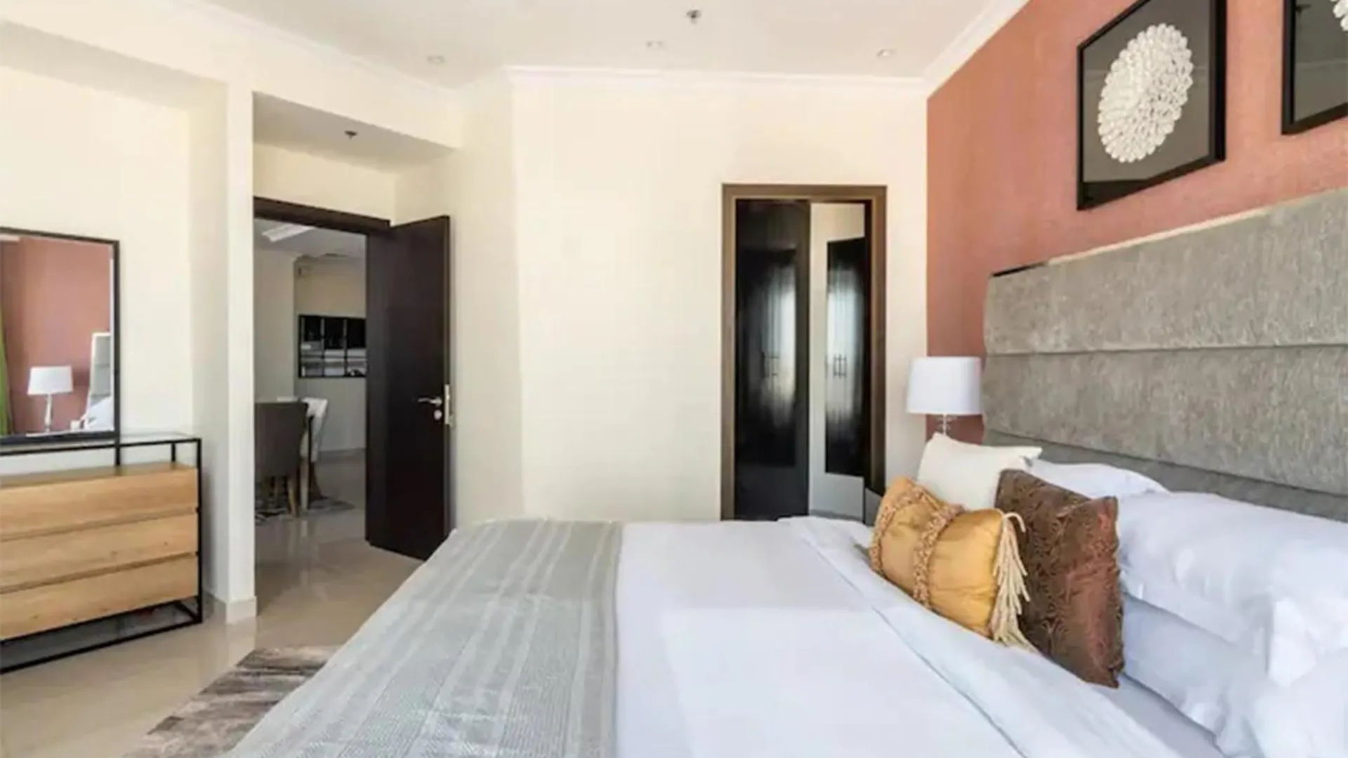 Opulant 1 Bedroom Apartment With Partial Seaview High Floor Dubaj